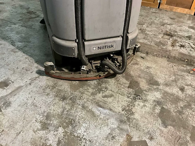 Nilfisk br1100s zitschrob zuigmachine (682u) - afbeelding 7 van  18