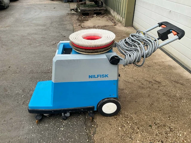 Nilfisk c38 schrobmachine - afbeelding 4 van  9