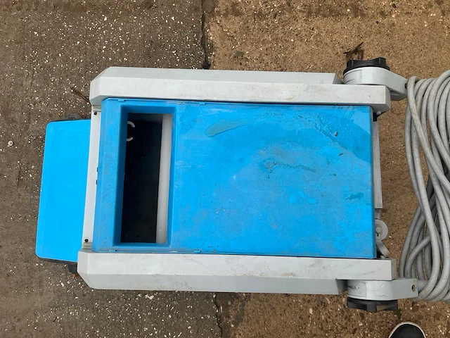 Nilfisk c38 schrobmachine - afbeelding 7 van  9
