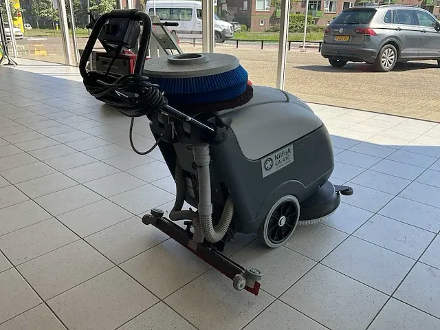 Nilfisk ca 410 schrobzuigmachine - afbeelding 3 van  8