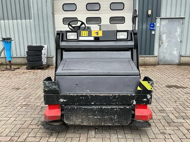 Nilfisk cr 1700 zelfrijdende schrob / veegmachine - afbeelding 22 van  28