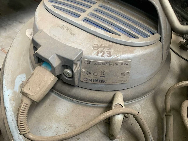 Nilfisk gst industriële stofzuiger - afbeelding 6 van  7