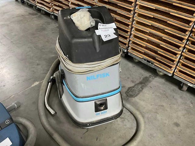 Nilfisk industriële stofzuiger (2x) - afbeelding 2 van  8