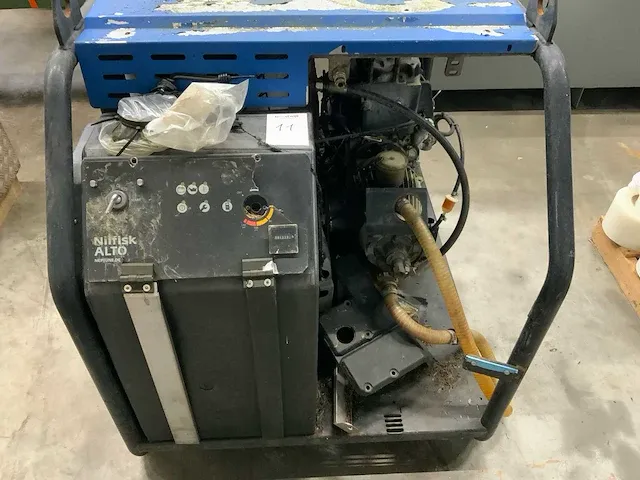 Nilfisk mh7p-220/1300de warmwater hogedrukreiniger - afbeelding 4 van  9