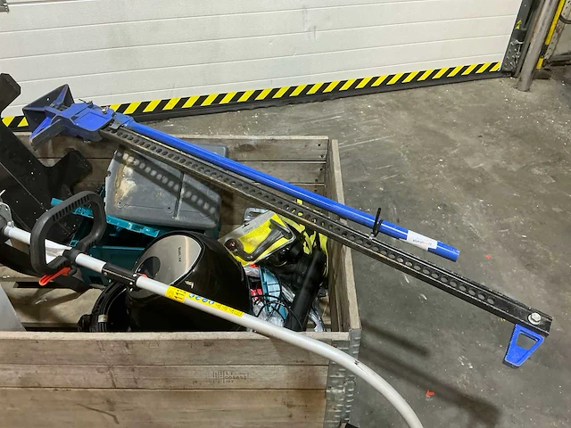 Nilfisk / numatic divers overige werkplaatsinventaris - afbeelding 4 van  8