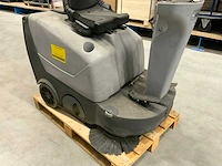 Nilfisk sr1000s b zelfrijdende veegmachine - afbeelding 12 van  15