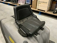 Nilfisk sr1000s b zelfrijdende veegmachine - afbeelding 13 van  15