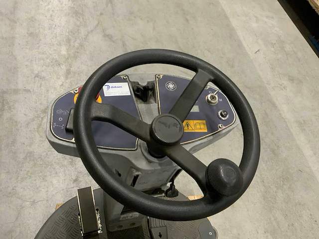 Nilfisk sr1000s b zelfrijdende veegmachine - afbeelding 14 van  15
