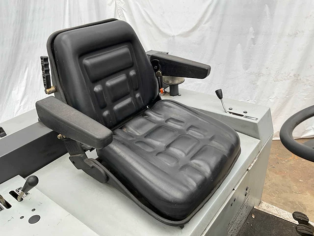 Nilfisk sr1400 veegmachine - afbeelding 11 van  11