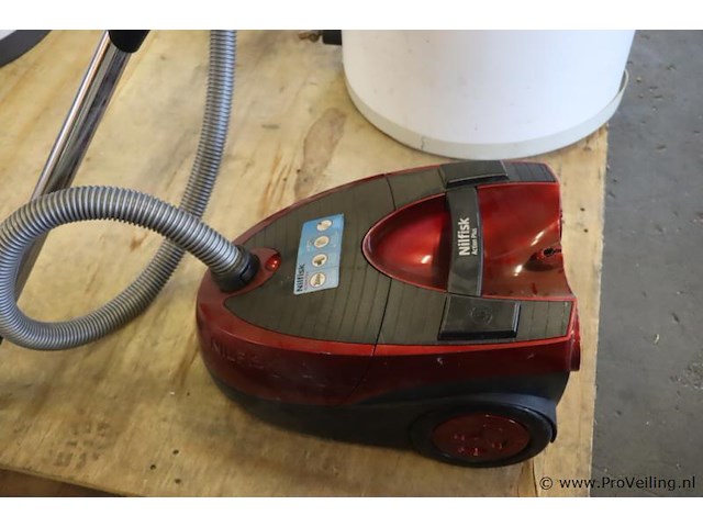 Nilfisk stofzuiger type action plus - afbeelding 3 van  6