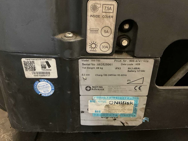 Nilfisk sw 750 veegmachine voor wegen en werven - afbeelding 5 van  5