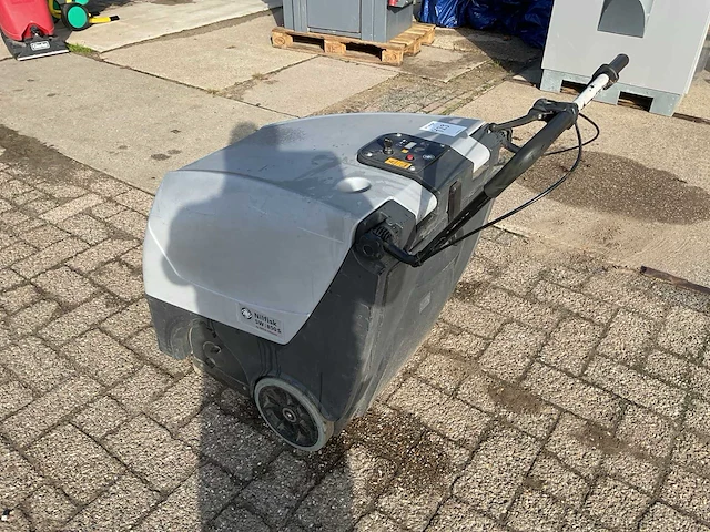 Nilfisk sw 850 s straatveegmachine - afbeelding 1 van  6