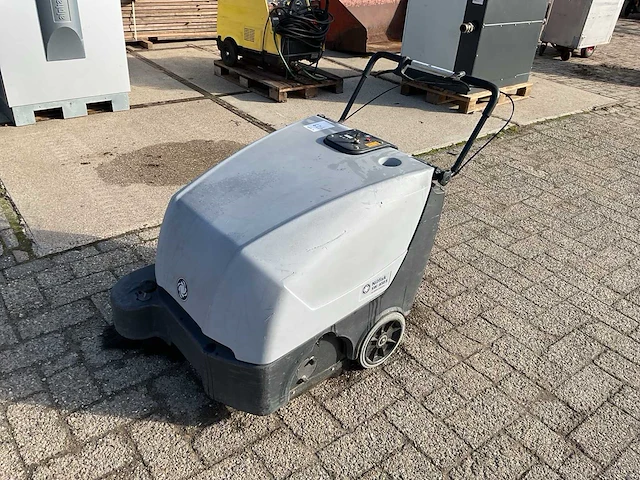 Nilfisk sw 850 s straatveegmachine - afbeelding 2 van  6