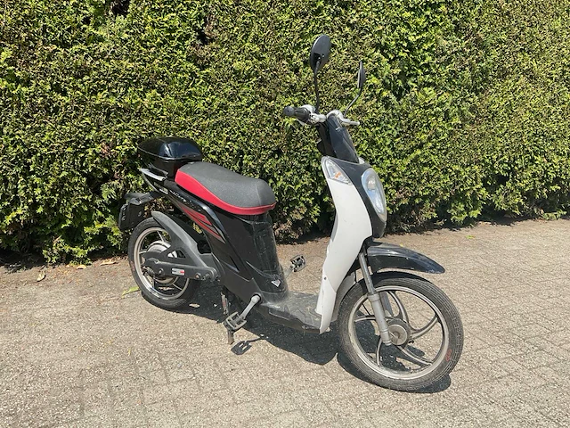 Nimoto elektrische snorscooter f-542-sp - afbeelding 1 van  13