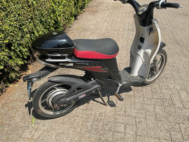 Nimoto elektrische snorscooter f-542-sp - afbeelding 9 van  13