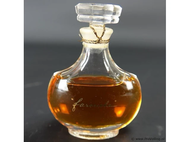 Nina ricci farouche (1973) 30 ml puur parfum jaren 1970 vintage extrait de parfum lalique-fles met doos - afbeelding 2 van  5