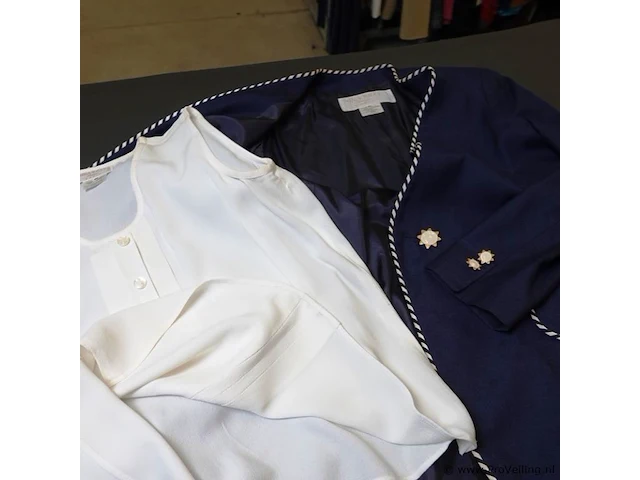 Nina ricci - afbeelding 4 van  5