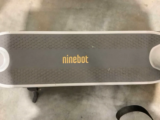 Ninebot g3old elektrische step - afbeelding 5 van  6