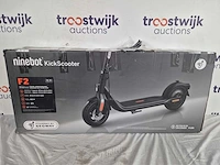 Ninebot kickscooter f2 e powered by segway - e-step - afbeelding 2 van  2