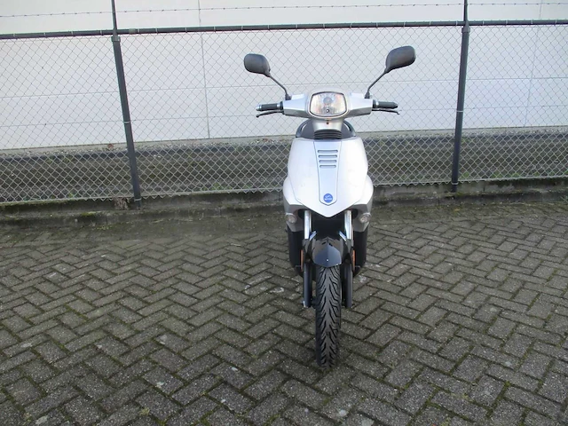 Nipponia - bromscooter - f3 citystar - scooter - afbeelding 6 van  12