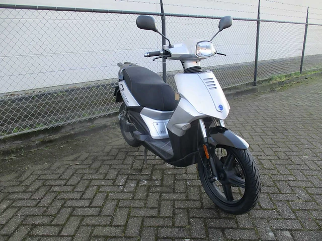 Nipponia - bromscooter - f3 citystar - scooter - afbeelding 8 van  12
