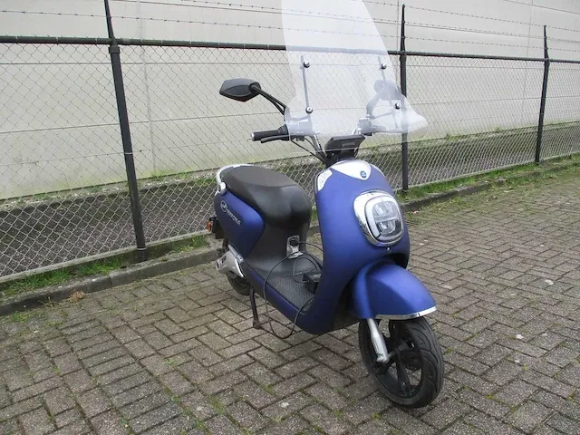 Nipponia - snorscooter - volty - e-scooter - afbeelding 9 van  13