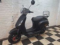 Nipponia diva 25 km snorscooter 4takt - afbeelding 2 van  7