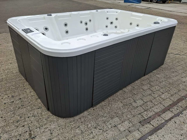 Nirwana 8 persoons jacuzzi en buitenspa - afbeelding 14 van  26