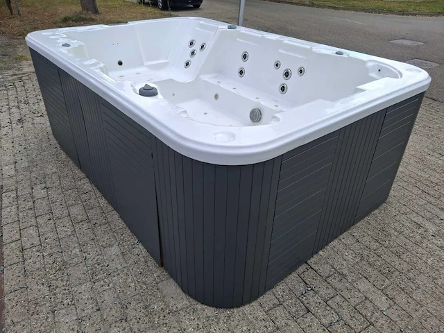 Nirwana 8 persoons jacuzzi en buitenspa - afbeelding 16 van  26