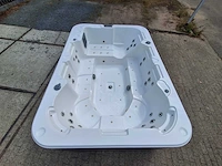Nirwana 8 persoons jacuzzi en buitenspa - afbeelding 21 van  26
