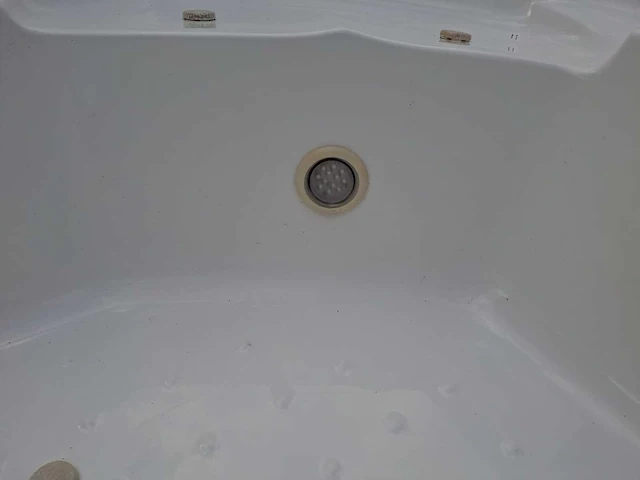 Nirwana 8 persoons jacuzzi en buitenspa - afbeelding 26 van  26