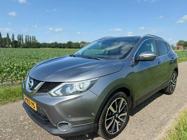 Nissan - 2014 - qashqai - 1.2 tekna - 2-tkz-75 - afbeelding 1 van  15