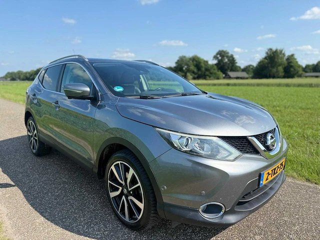Nissan - 2014 - qashqai - 1.2 tekna - 2-tkz-75 - afbeelding 13 van  15