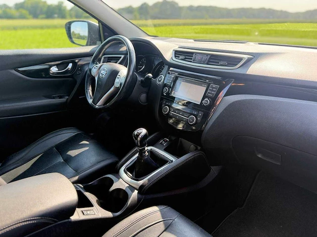 Nissan - 2014 - qashqai - 1.2 tekna - 2-tkz-75 - afbeelding 15 van  15
