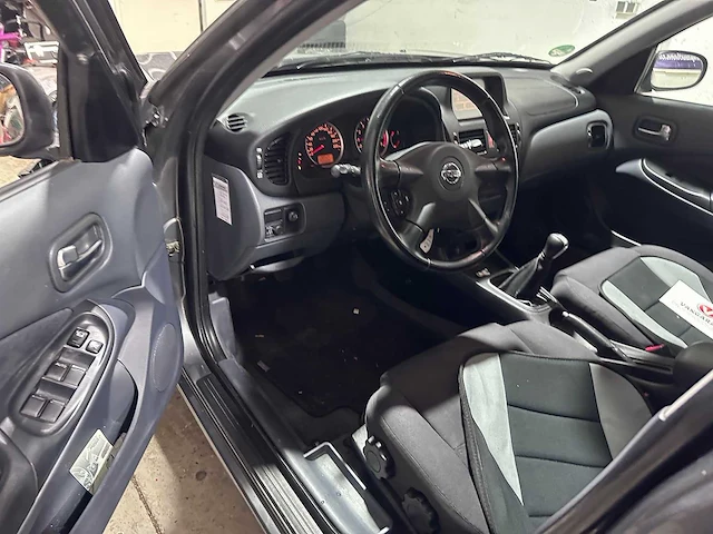 Nissan - almera - 1.8 acenta - 17-ph-vp - afbeelding 21 van  22