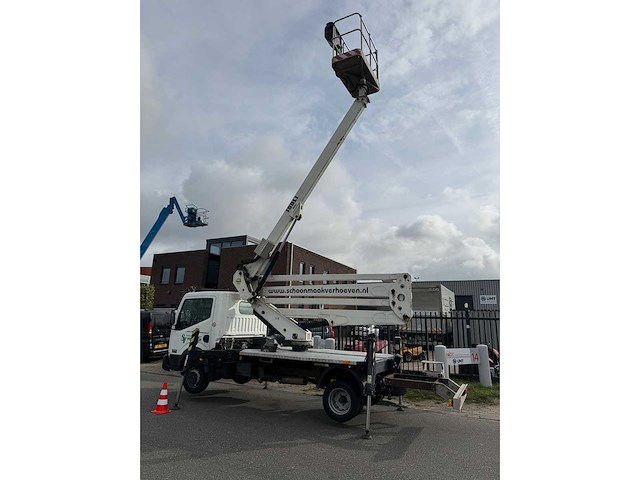 Nissan - cabstar e - 35.12 2.5 dci 340 - hoogwerker bedrijfswagen - afbeelding 3 van  37