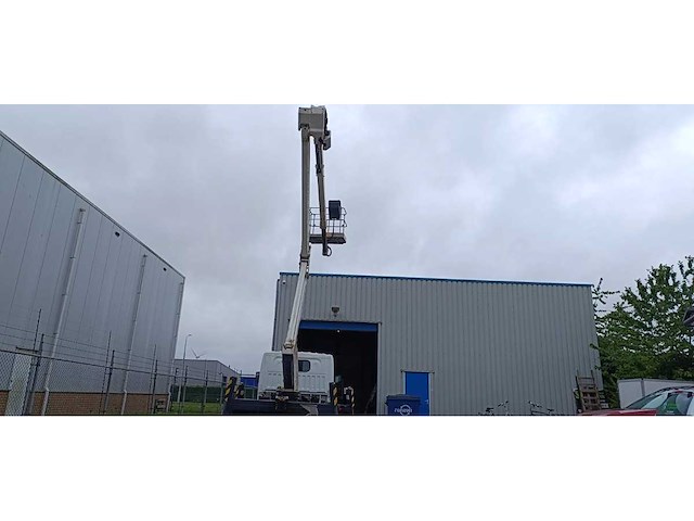 Nissan - cabstar e - 35.12 2.5 dci 340 - hoogwerker bedrijfswagen - afbeelding 5 van  37