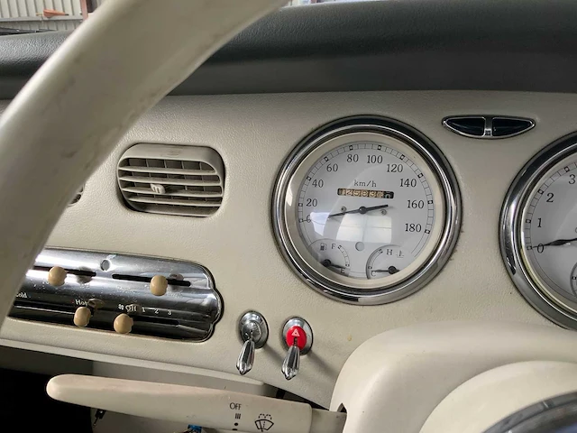 Nissan - figaro - personenauto - 1991 - afbeelding 7 van  27