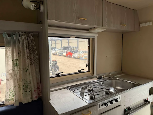 Nissan - king cab - tramp camper unit - camper - 2004 - afbeelding 15 van  47