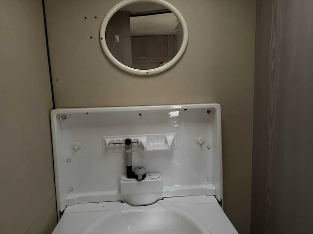 Nissan - king cab - tramp camper unit - camper - 2004 - afbeelding 29 van  47