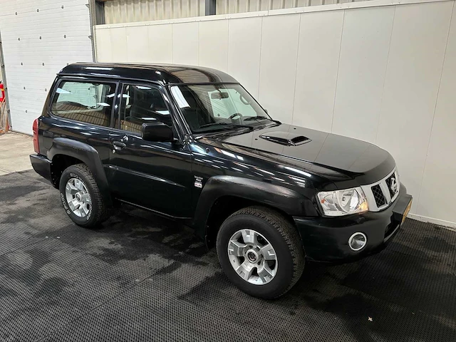 Nissan - patrol gr - 3.0 di xe - 2008 - van - afbeelding 29 van  31