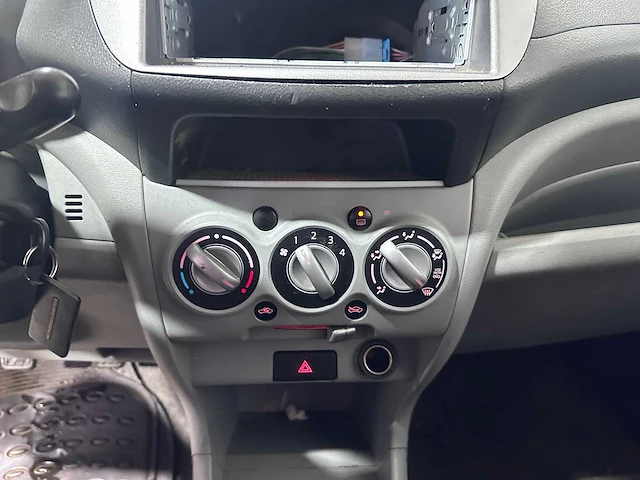 Nissan - pixo - 1.0 visia - 09-lkf-9 - afbeelding 5 van  19