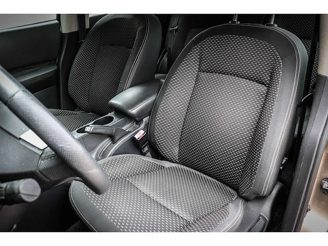 Nissan - qashqai - 1.6 acenta 21-gxg-4 - afbeelding 15 van  17