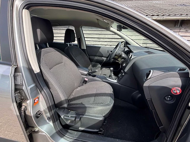 Nissan - qashqai - 2.0 acenta - car - afbeelding 16 van  27
