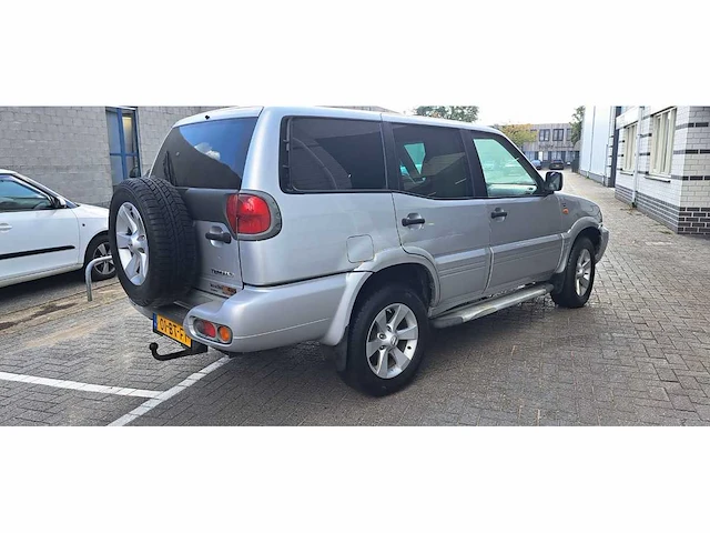 Nissan - terrano ll - 3.0 di luxury sr-b - 01-bt-ft - bedrijfswagen - afbeelding 5 van  11