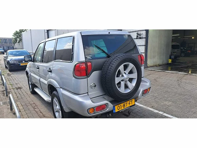 Nissan - terrano ll - 3.0 di luxury sr-b - 01-bt-ft - bedrijfswagen - afbeelding 7 van  11