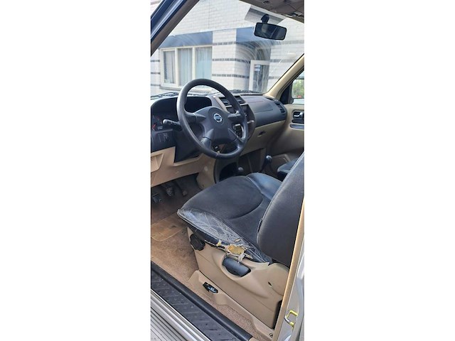 Nissan - terrano ll - 3.0 di luxury sr-b - 01-bt-ft - bedrijfswagen - afbeelding 3 van  11