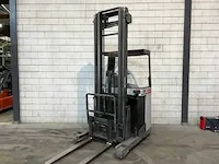 Nissan - uns161dtf - reach truck - 2007 - afbeelding 1 van  15