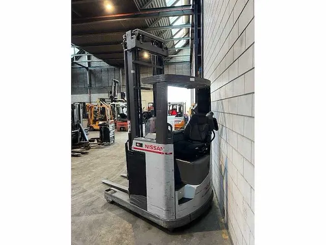 Nissan - uns161dtf - reach truck - 2007 - afbeelding 11 van  15