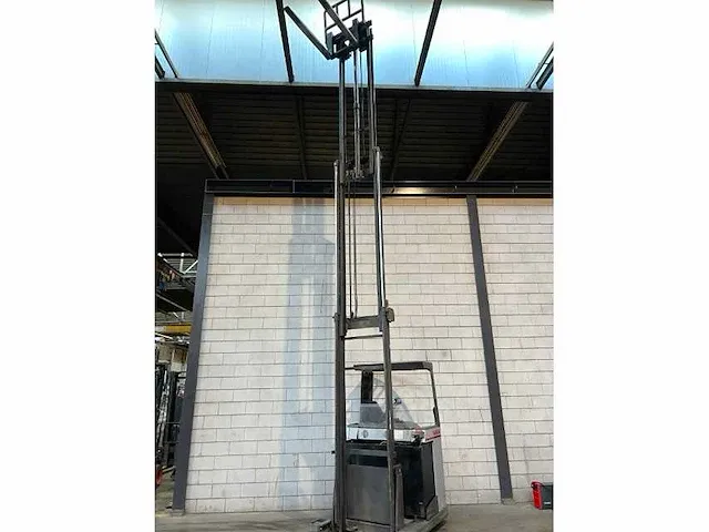 Nissan - uns161dtf - reach truck - 2007 - afbeelding 14 van  15